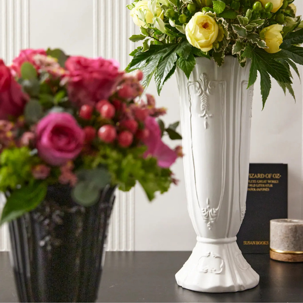 ヴィクトリアンスタイルがお洒落な花瓶（全２色）