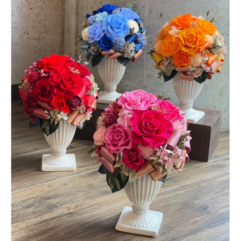 クラシカルなローズのプリザーブドフラワーアレンジメント