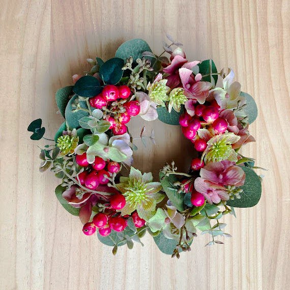 木の実たっぷり小さなアーティフィシャルリース